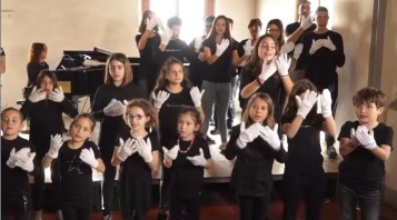 Coro de Manos Blancas